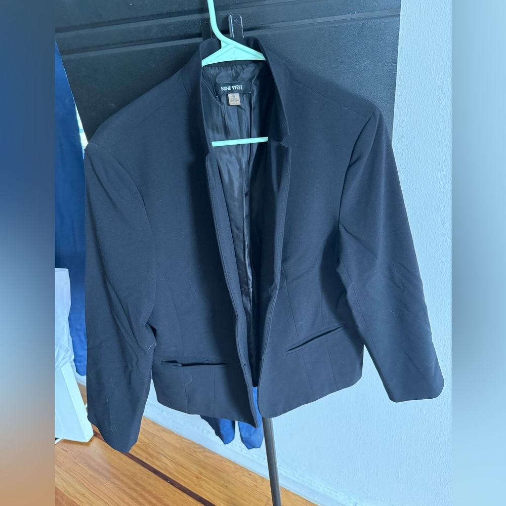Nine West. 3/4 sleeve black blazer. Size 16